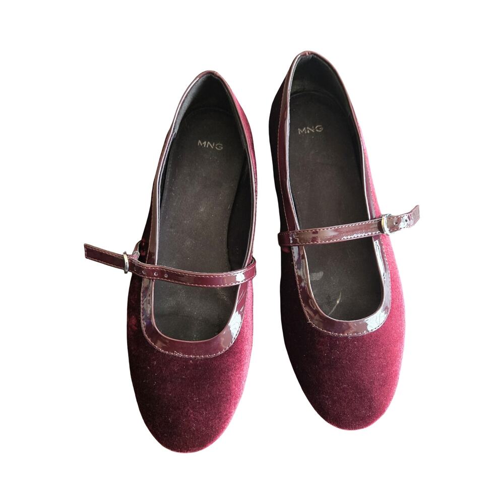 Mango Bella Velvet Mary Jane Flats Size: 39